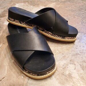 Treasure & Bond Black Leather Slide Sandals with Snake Accents Size 7